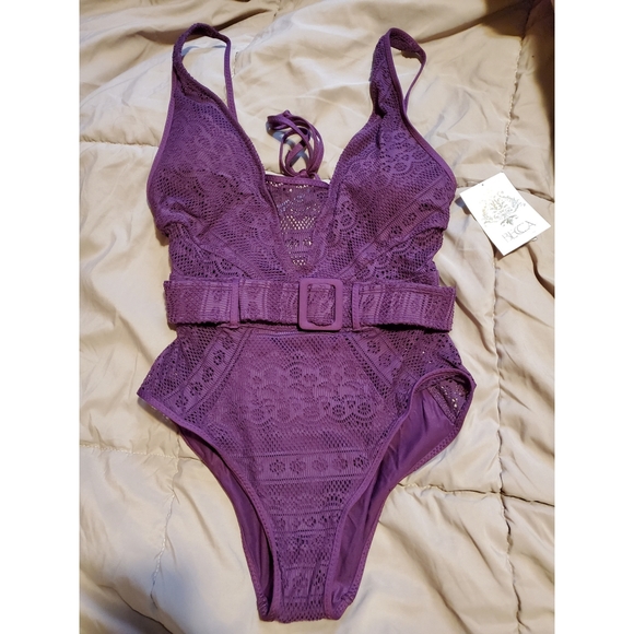 🔥BECCA Color Play Crochet Belted Swimsuit - Picture 6 of 10